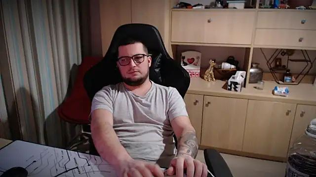 kevinnlovelly's cam snapshot