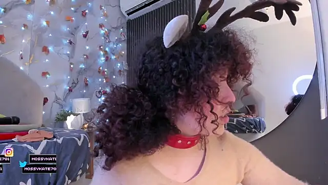 Katemoss70 live sex cam