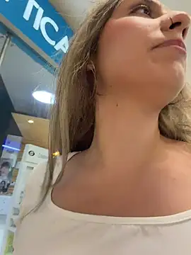 sarah_honey__ live sex cam