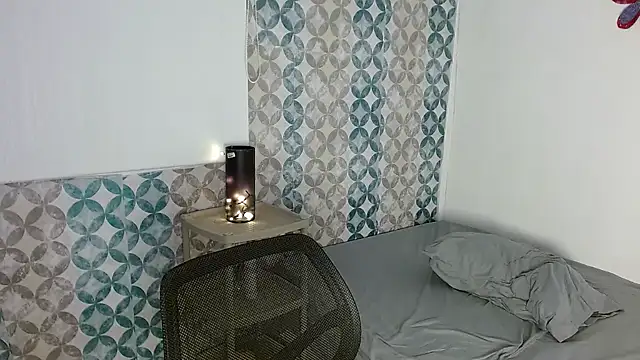 Emilybateee's cam snapshot