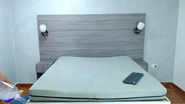 Loony_Zion live sex cam