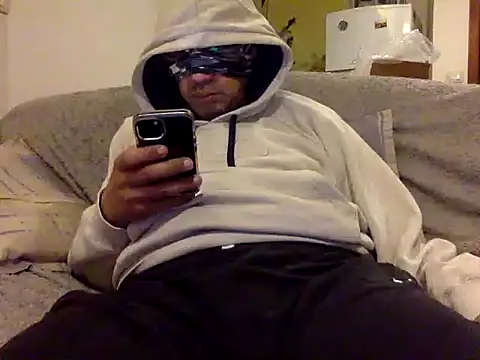 CaiBull live sex cam