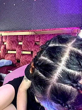 Emma_pinkk18's cam snapshot