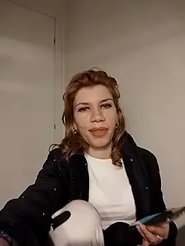 EvyLure live sex cam