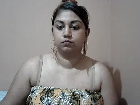 bellachow10 live sex cam