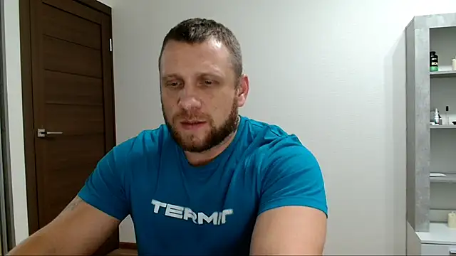 B-L-O-N-D's cam snapshot