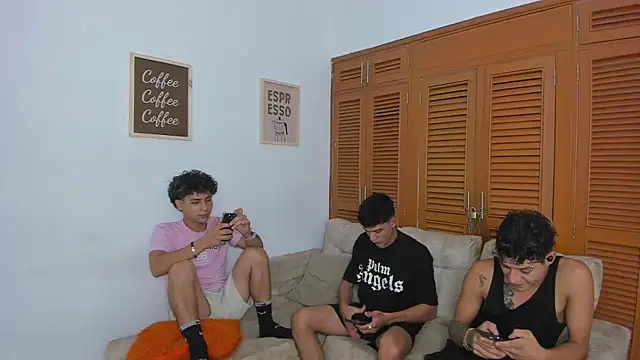 brutal_revolution live sex cam