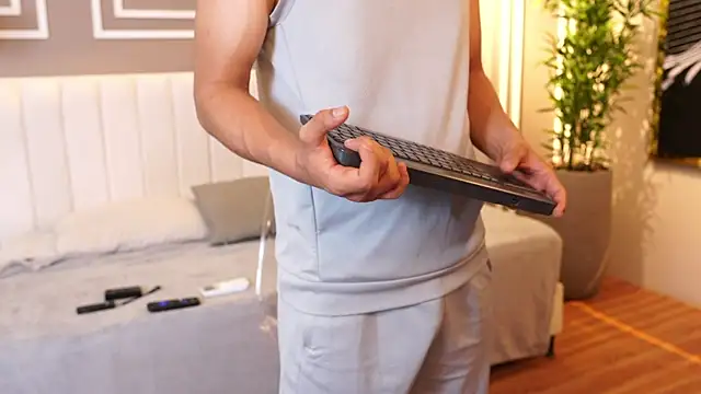 Ethan_occonor's cam snapshot