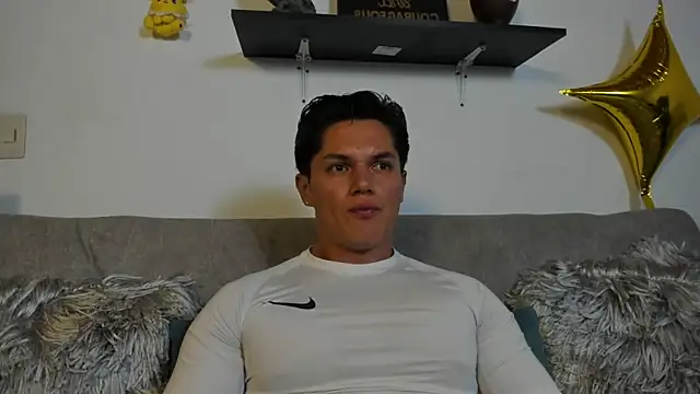 julian_wallace live sex cam