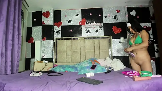 Hotgirldaphne's cam snapshot