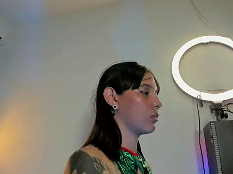 Good_Naughty_Girl live sex cam