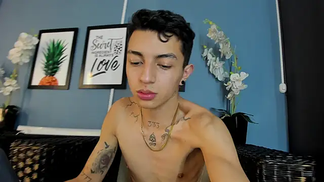 NickandAbby_'s cam snapshot