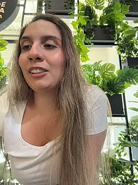 sarah_honey__'s cam snapshot