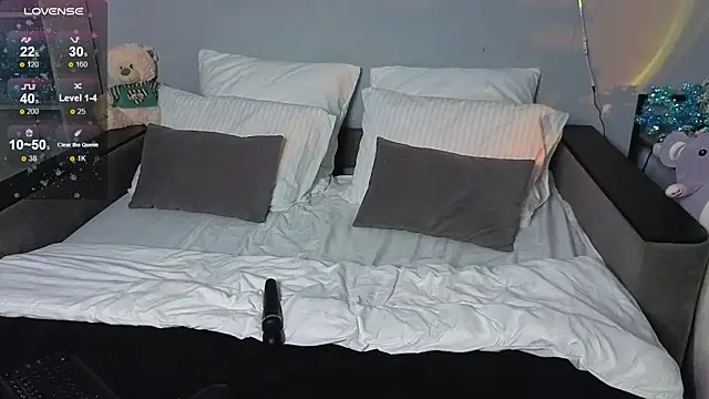 Mell_Hyees's cam snapshot