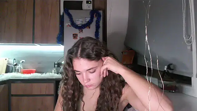 delightful_sofi's cam snapshot