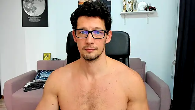 BrutusK08 live sex cam