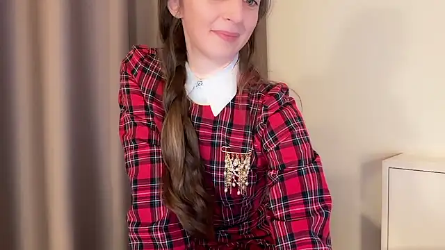 ShySchoolGirl live sex cam