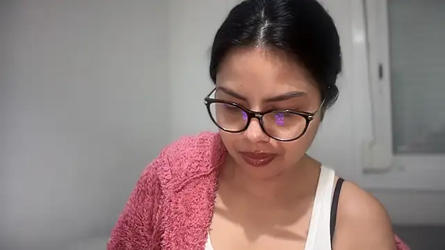 naughty__alexia's cam snapshot