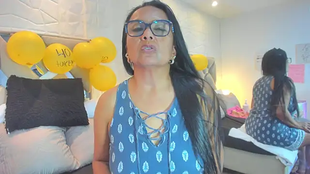 raquell_moore's cam snapshot