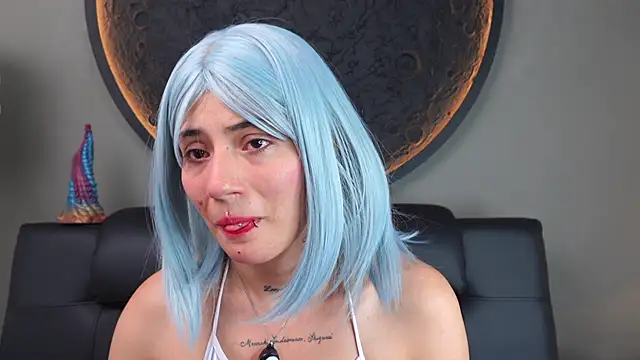 miss_sharlotte18's cam snapshot