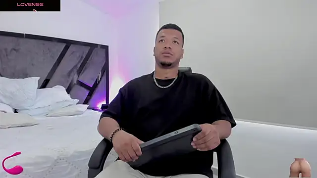 AnnieAndStefan live sex cam