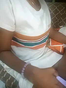 tamil_thaara03's cam snapshot