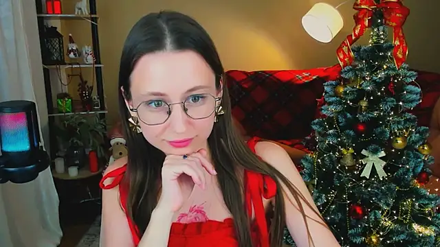 YourLovellyStory's cam snapshot