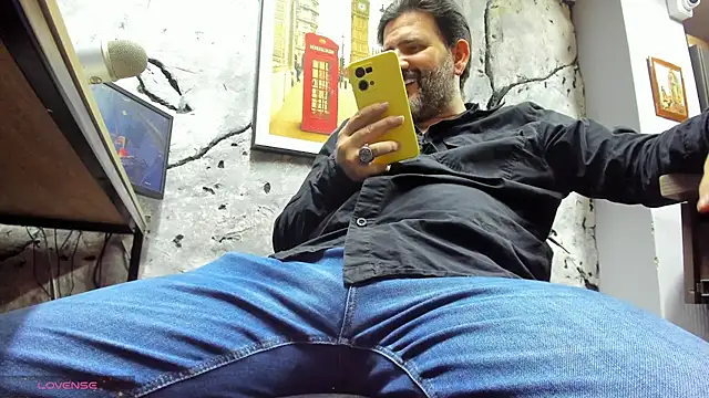 Maxi_thebig_daddy live sex cam