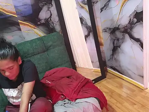 _Caroline34's cam snapshot