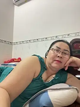 Alinat_'s cam snapshot