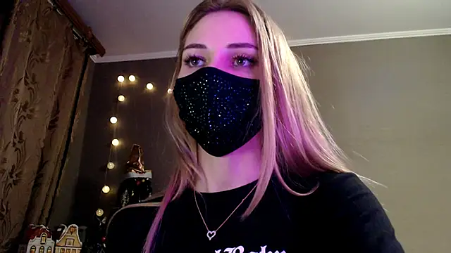 Iris_lave's cam snapshot