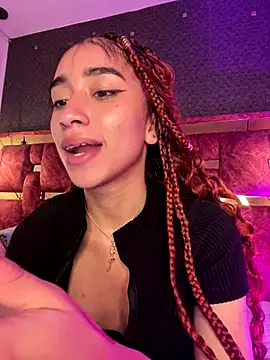 Emma_pinkk18's cam snapshot