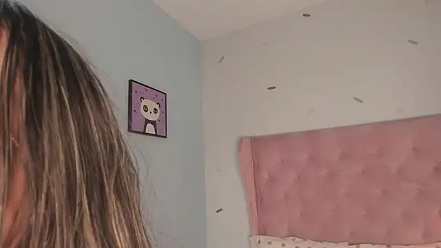 Vanelope_evanss's cam snapshot