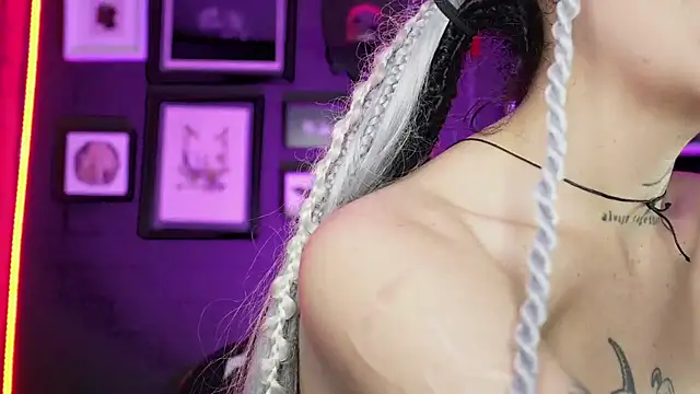 insania_9999_'s cam snapshot