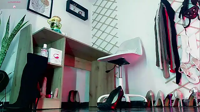 myla_sarah's cam snapshot