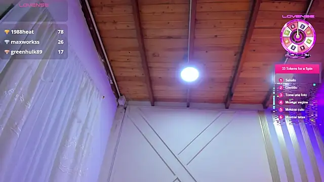 ashley__foxx_'s cam snapshot