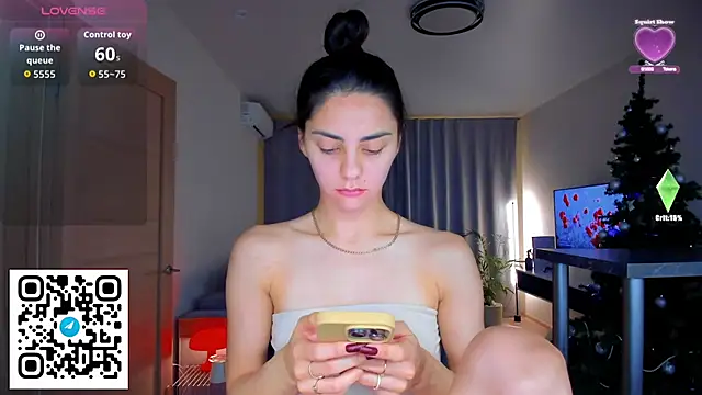 EmiliaZen's cam snapshot