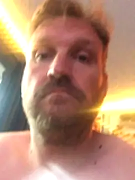 Thickwhitetight's cam snapshot