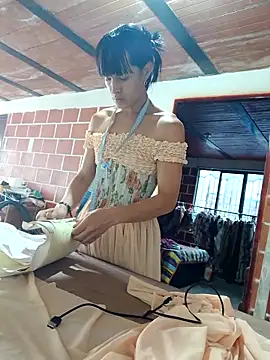 PaulinaLondra2 live sex cam