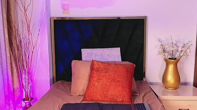 AriadnaHolt's cam snapshot