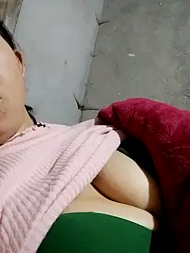 TRIEUTRIEU20's cam snapshot