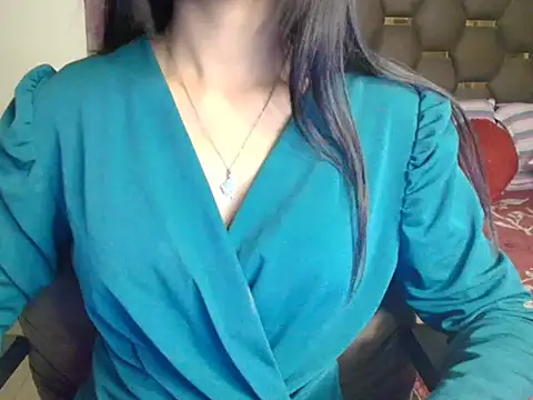 CUTE_princess_143's cam snapshot