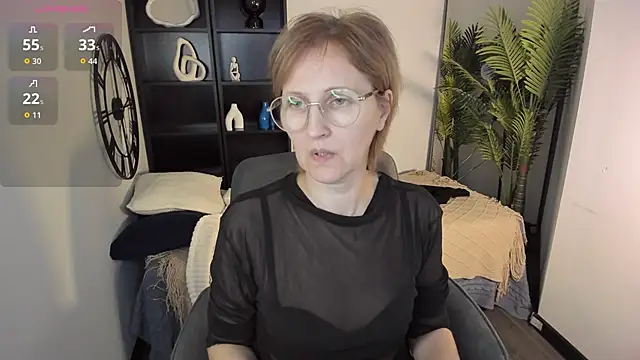 Paris_Cherry's cam snapshot