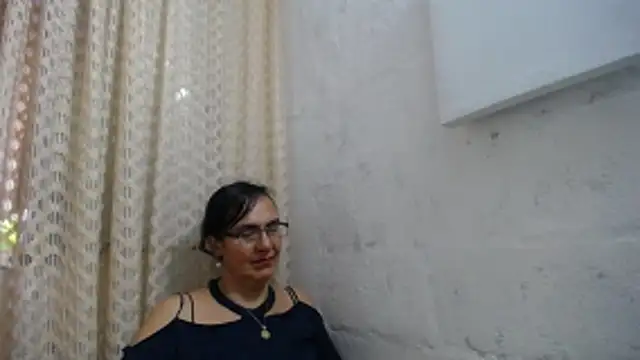 gabbyparker_'s cam snapshot