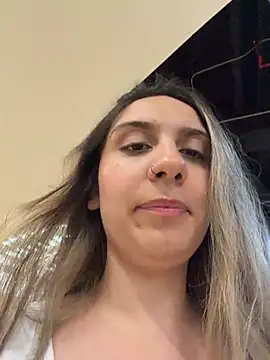 sarah_honey__'s cam snapshot