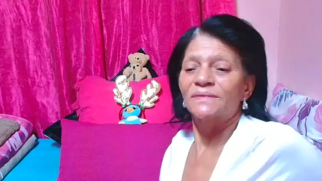 SLUTTYROXY's cam snapshot