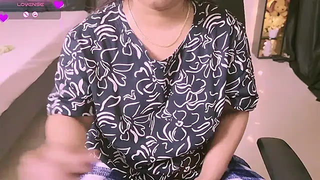 Khaleesiiii's cam snapshot