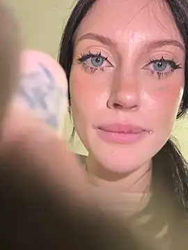 kira_mia's cam snapshot