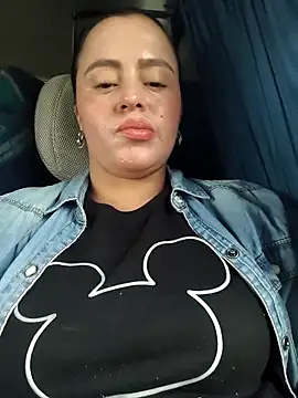 ALEJA__22's cam snapshot