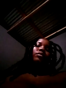 Nomhle113's cam snapshot